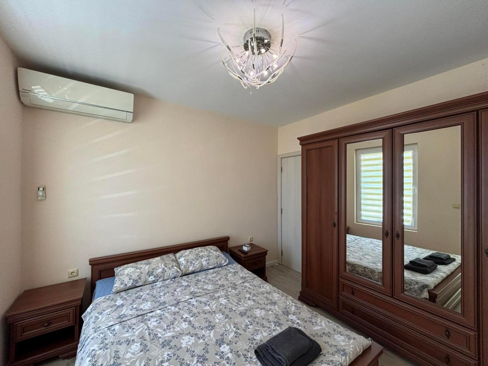 בורגאס Grand Apartment Bogoridi - Top Center Near To Sea And Sea Garden מראה חיצוני תמונה